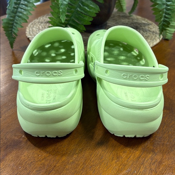 Crocs - Picture 5 of 7